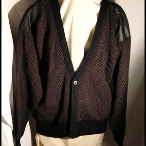 Oakton sweater size S